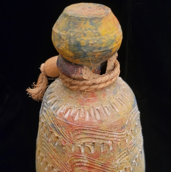 Arizona Pottery Containers with stoppers. Set of 2. Unique texture finish. - Picture 7 of 8